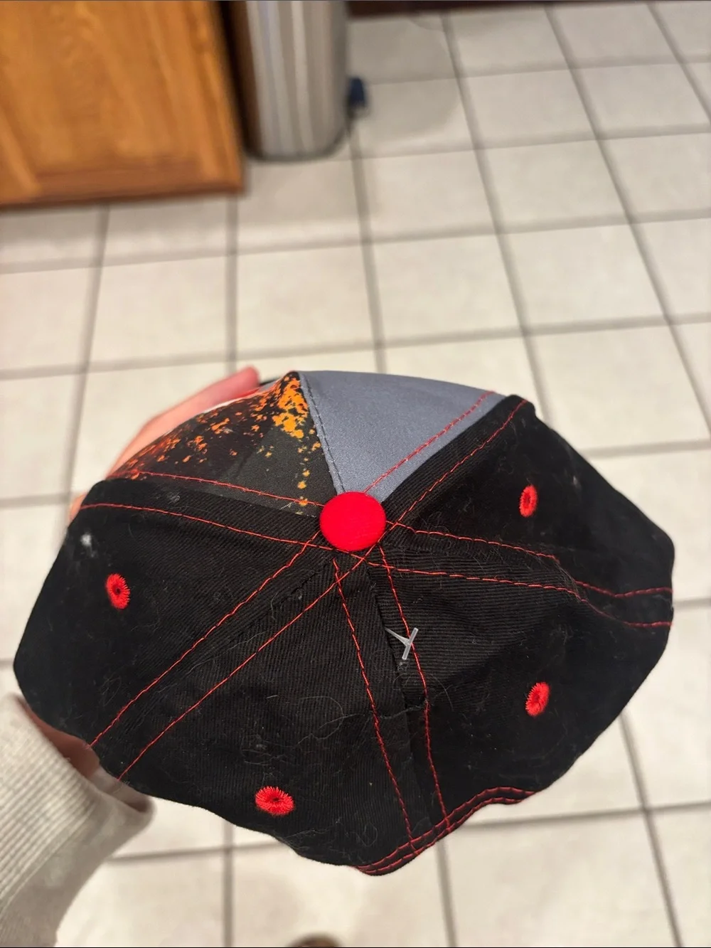 Disney Pixar Cars lightning McQueen  '95 Black & Red Kids Cap medium NWOT